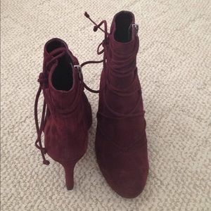 *Vince Camuto ankle heels